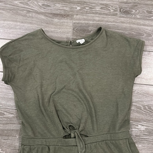 EUC Love, Fire Olive Green Romper Size Large - Picture 2 of 10